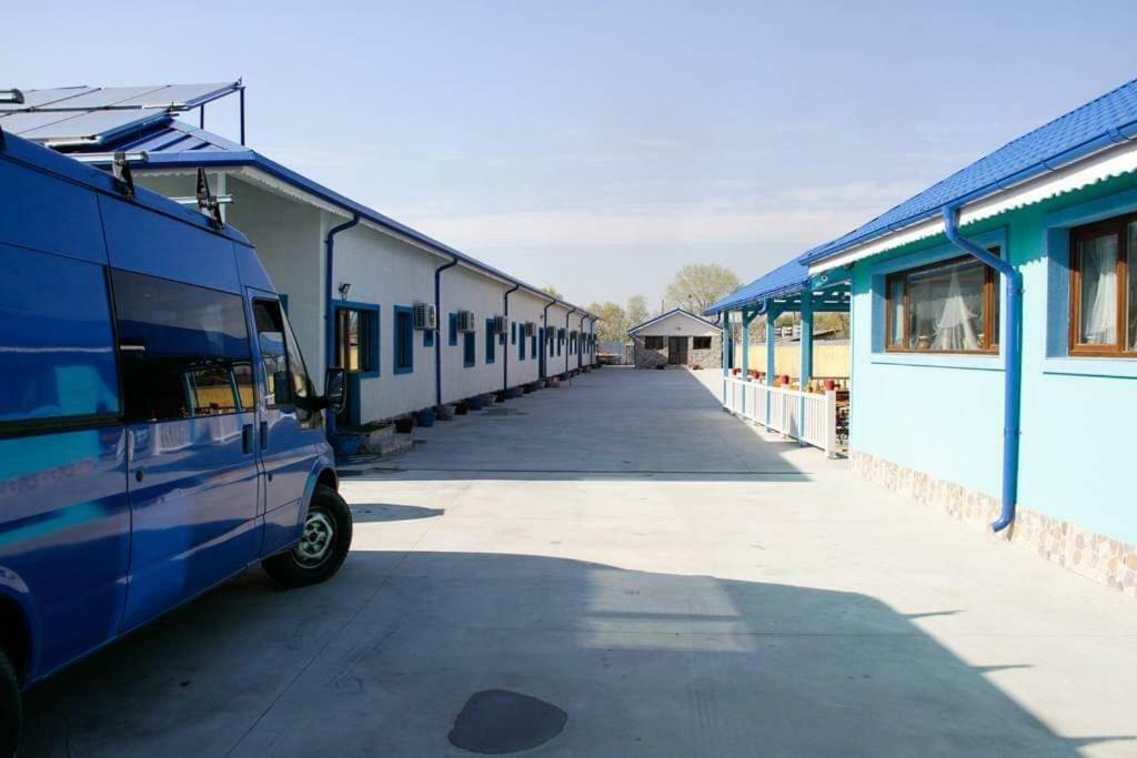 Pensiunea La Marcu Modern Tulcea Exterior photo
